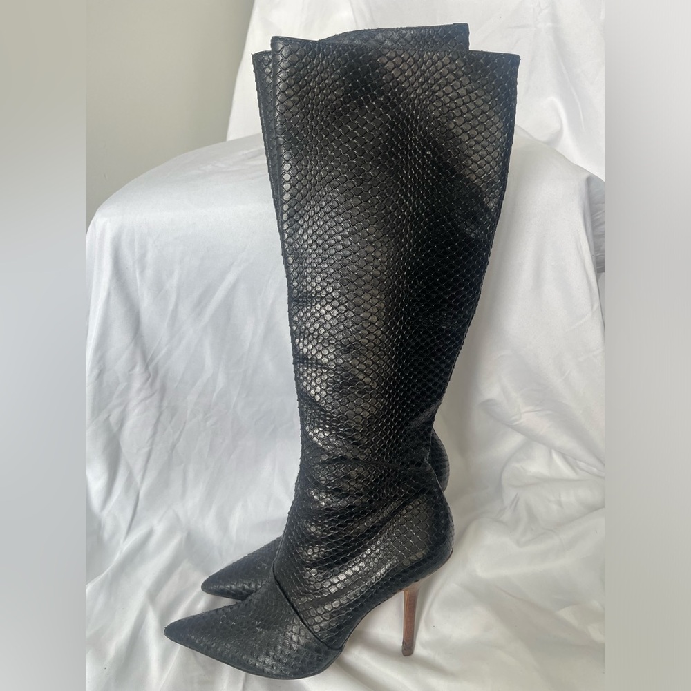 Report Signature Black Snakeskin Knee Length Boots